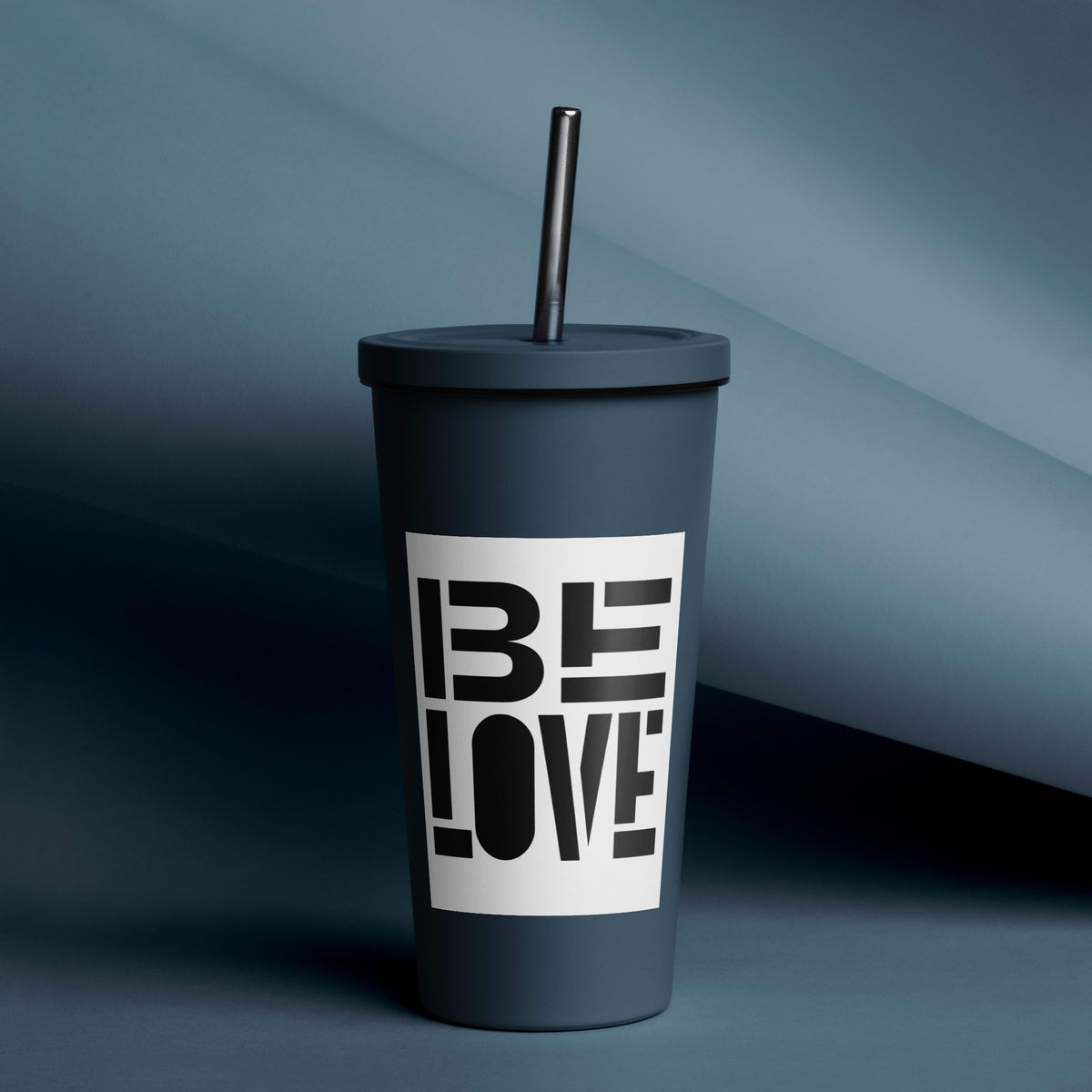 Insulated tumbler with a straw